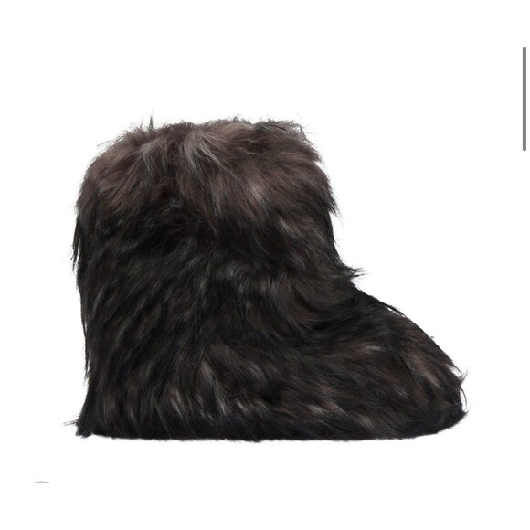 SKIMS Shoes - SKIMS FAUX FUR BOOTS  Size 39